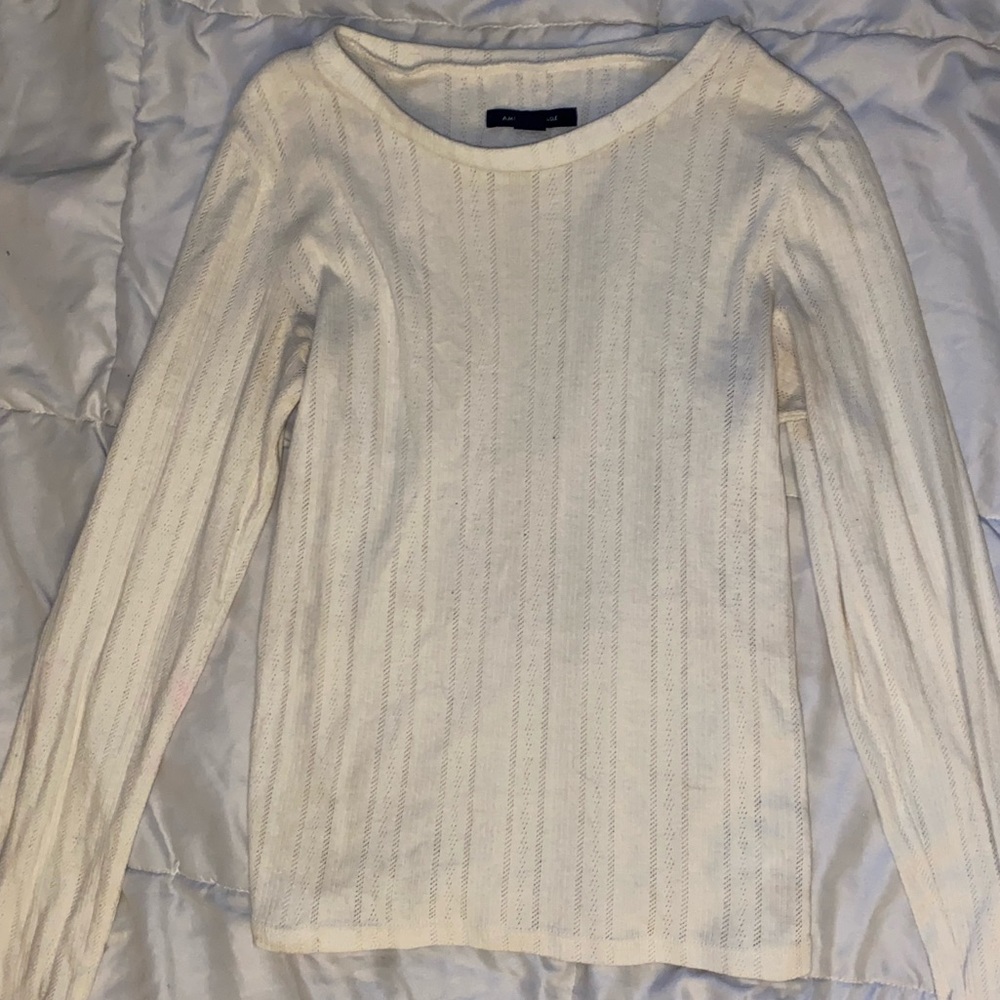 CREAM AMERICAN EAGLE LONG SLEEVE CREW NECK
